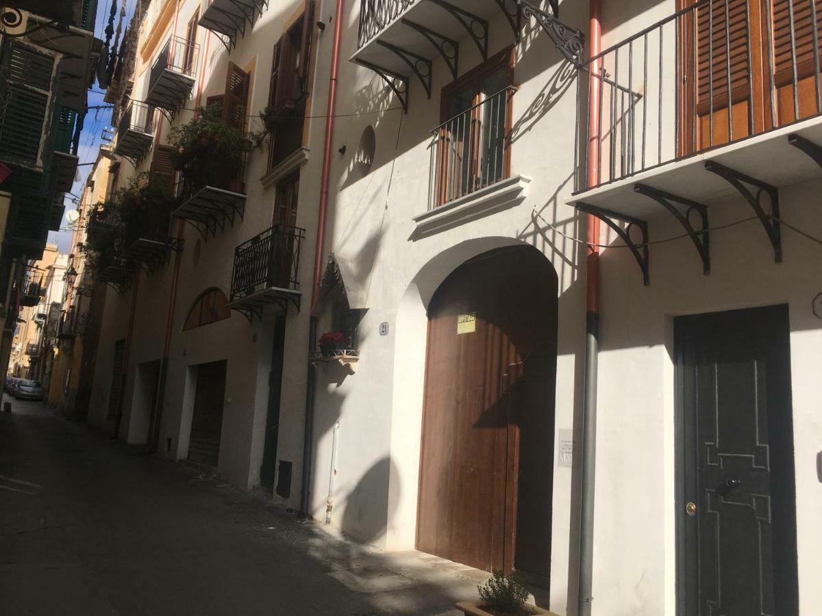Discesa Delle Capre Studio Confort Palermo Luaran gambar