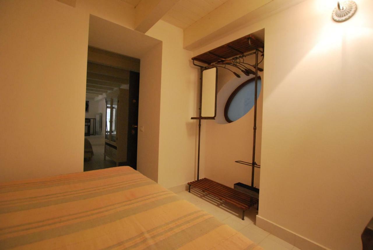 Discesa Delle Capre Studio Confort Palermo Luaran gambar